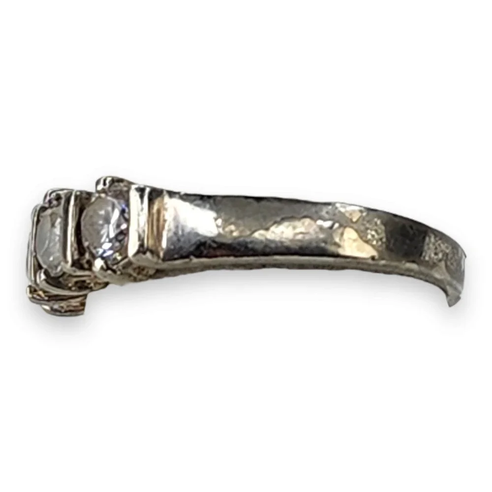 Vintage Sterling Silver 925 Clear Cubic Zirconia Band Ring Size 8‎